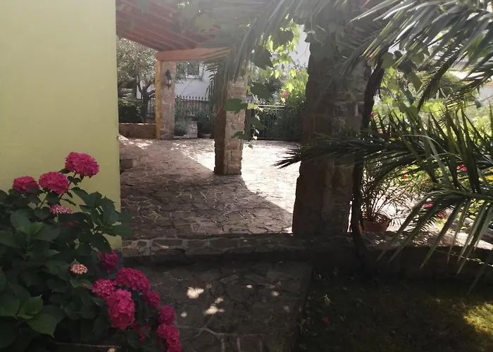 Апартаменты Ms Изола